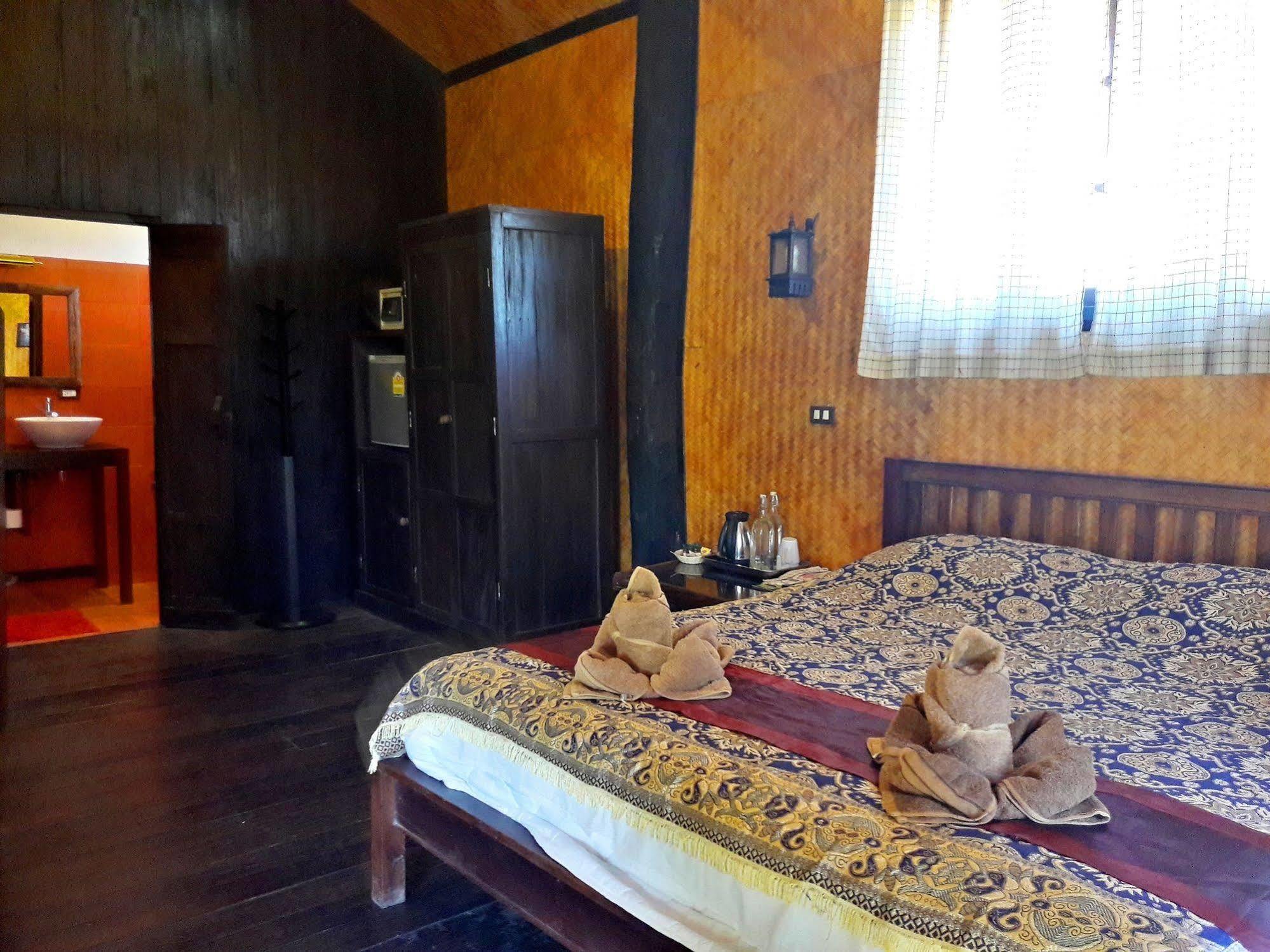 Little Village Chiang Mai Ханг Донг Екстериор снимка